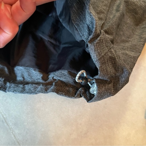 Mckinley Jacket. XL. Hood. - Picture 5 of 8